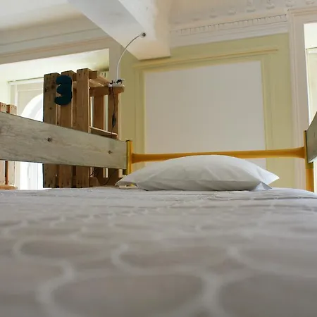 بيت شباب Be My Guest Lisboa