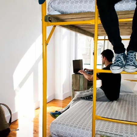 بيت شباب Be My Guest Lisboa